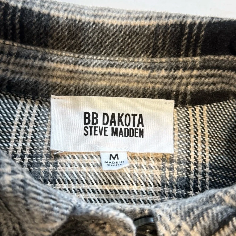 BB Dakota by Steve Madden Women’s Plaid Boxy Shacket /Fall Anthracite M - Picture 7 of 11